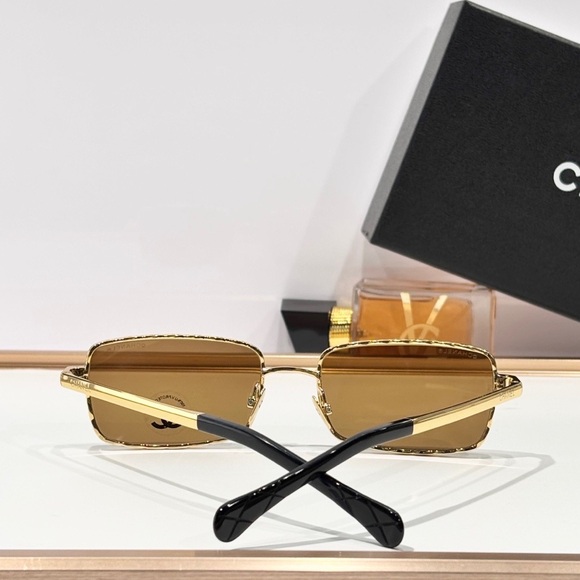 CHANEL Gold and Black Rectangular Sunglasses - Picture 5 of 7